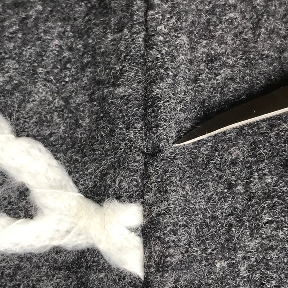 Modern Pencil Skirt- 100% Wool! EUC 3/$19 - Picture 16 of 16